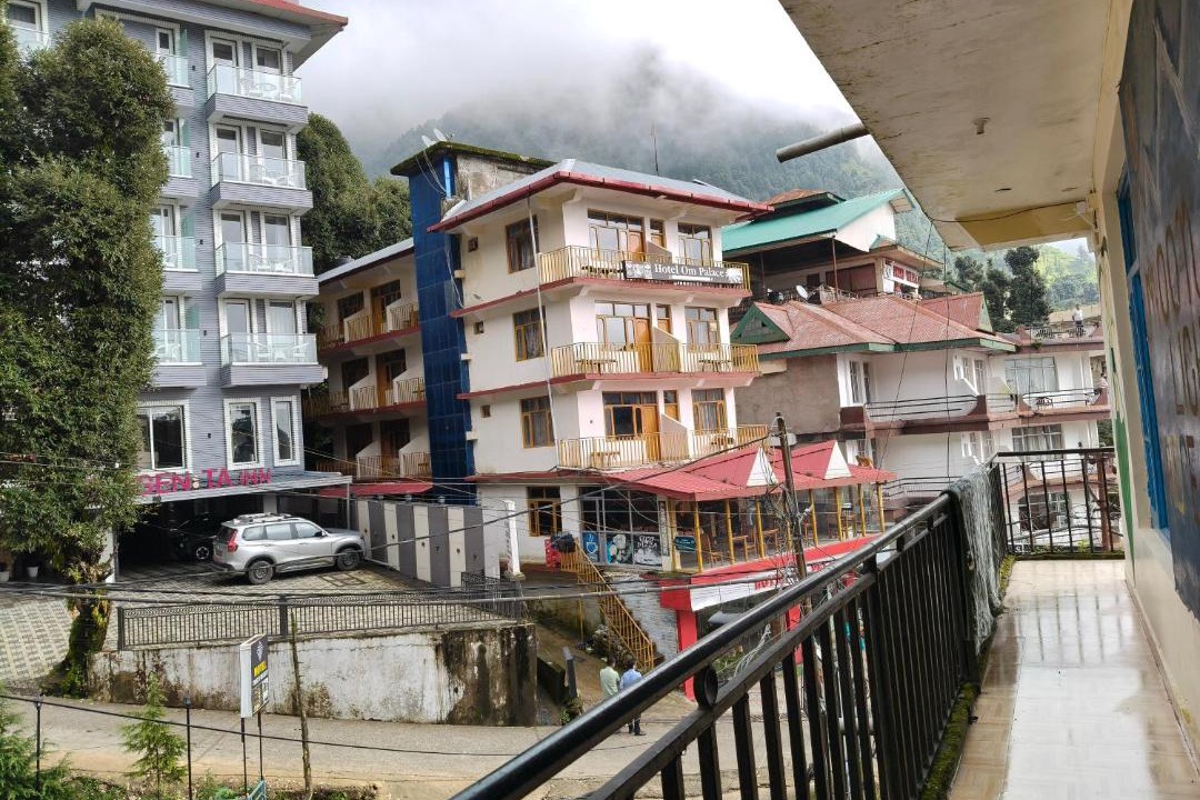 Photo of Buildings in Bhagsu Nag
