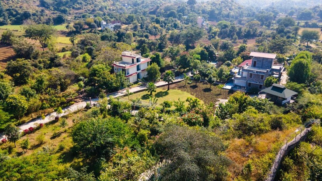 Photo of Others in Bedla