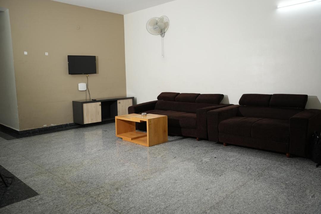Photo of Livingroom in BTM Layout