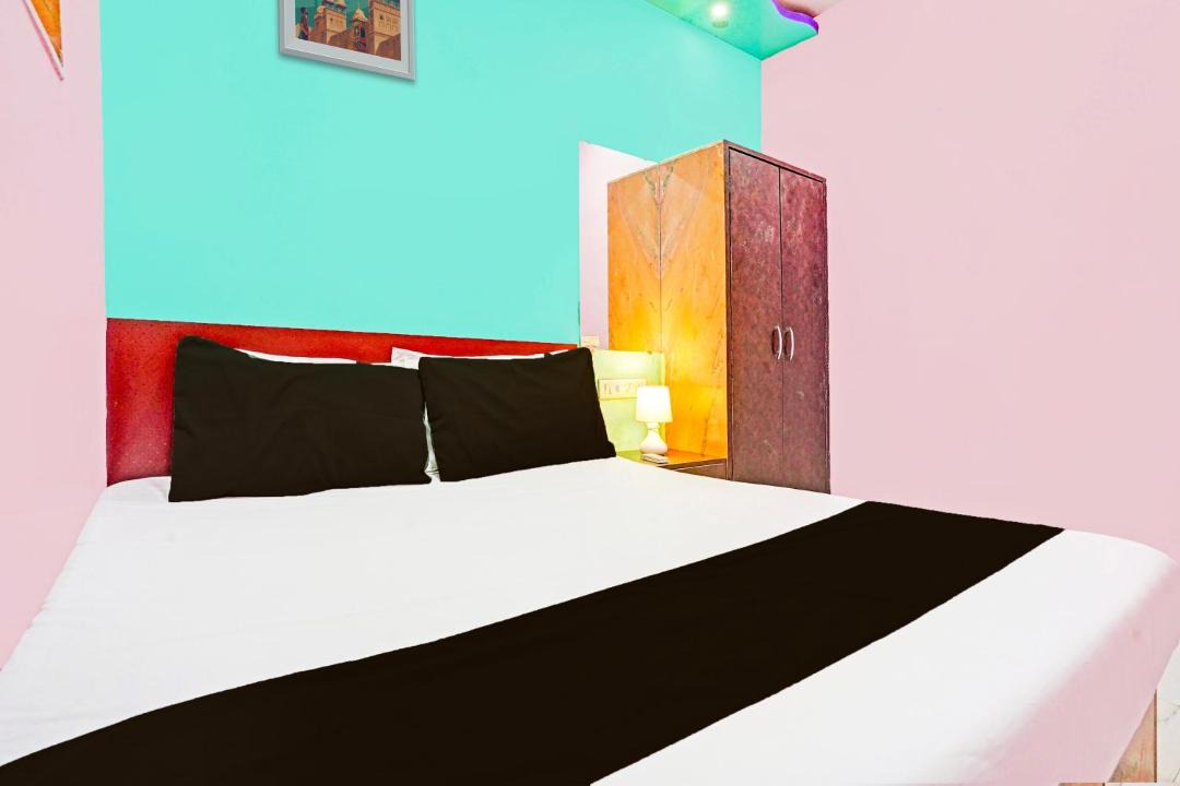 Photo of Bedroom in Prabhadevi