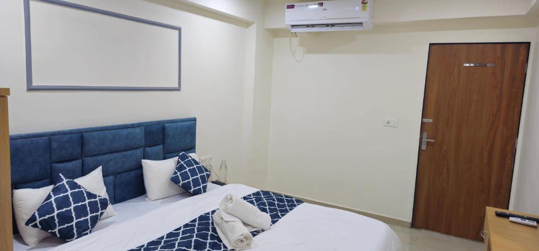 Photo of Bedroom in Mahemdavad
