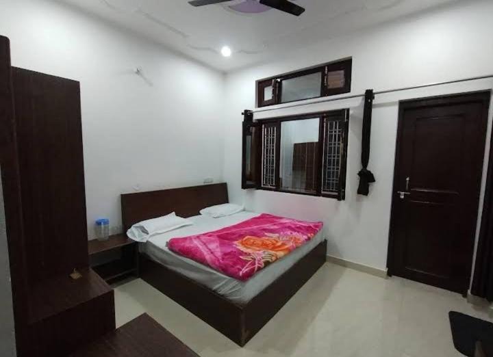 Photo of Bedroom in Kharsali