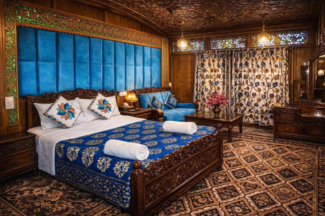 Photo of Bedroom in Dal Lake
