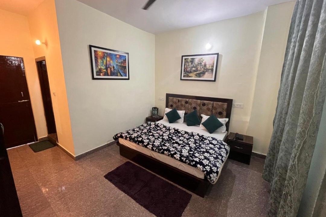 Photo of Bedroom in Narainkoti