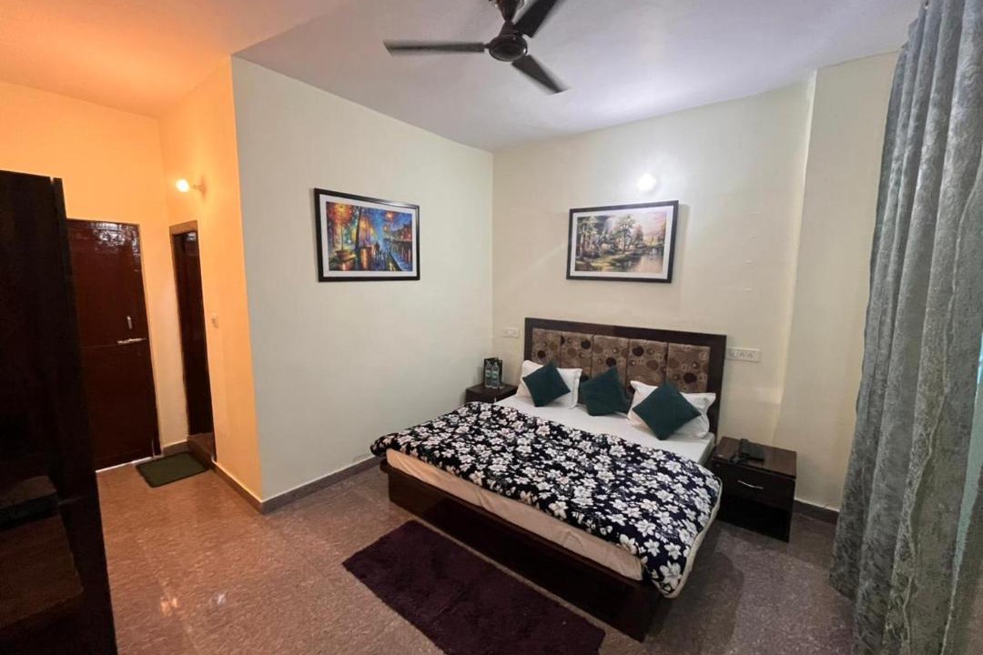 Photo of Bedroom in Narainkoti