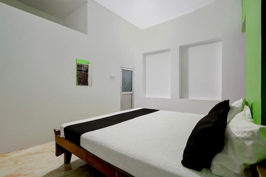 Photo of Bedroom in Raebareli