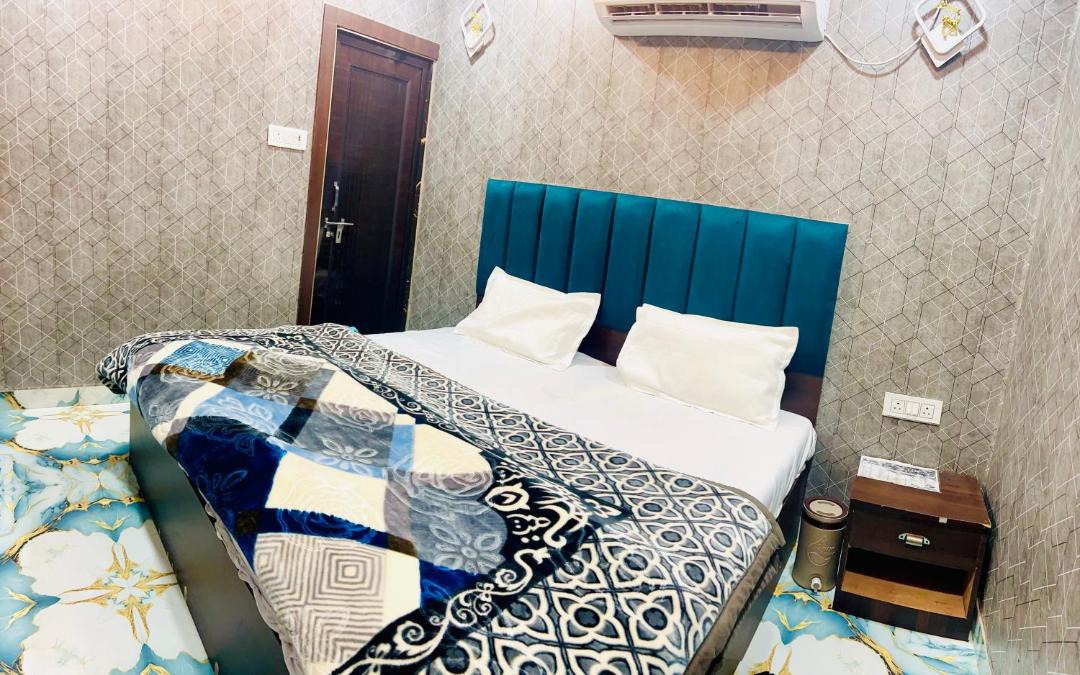 Photo of Bedroom in Mathura