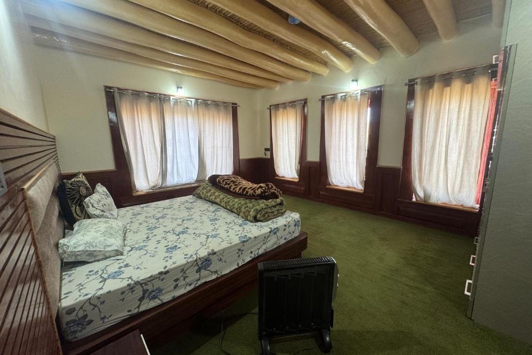 Photo of Bedroom in She