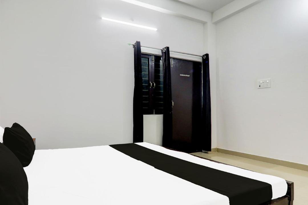 Photo of Bedroom in Bara Banki