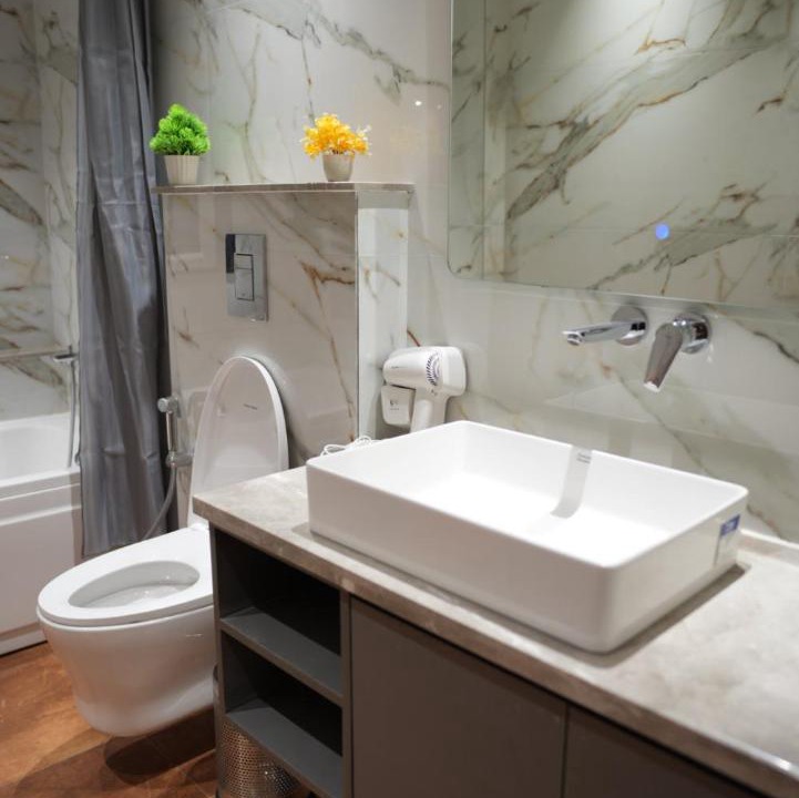 Photo of Bathroom in DLF Phase 5