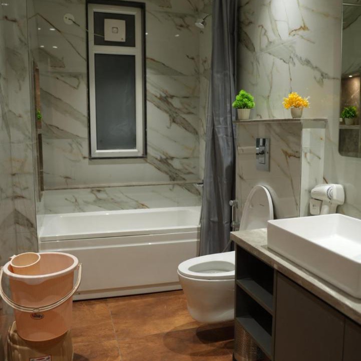 Photo of Bathroom in DLF Phase 5