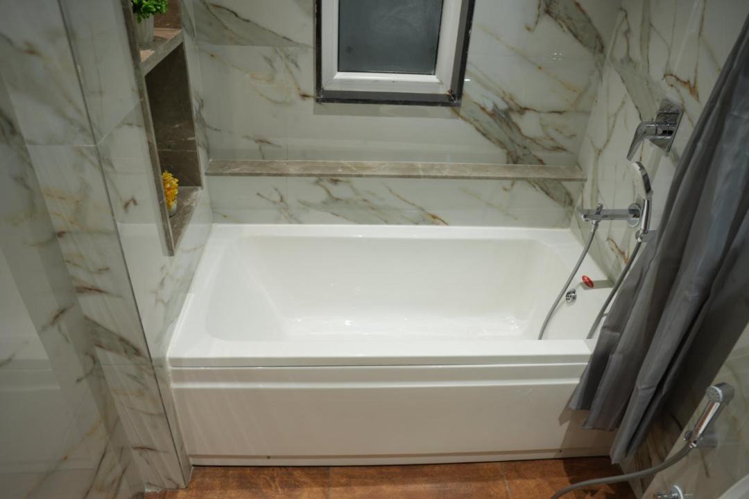 Photo of Bathroom in DLF Phase 5