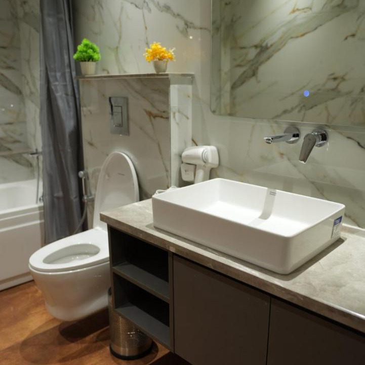 Photo of Bathroom in DLF Phase 5