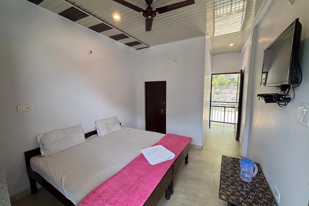 Photo of Bedroom in Uttarkashi