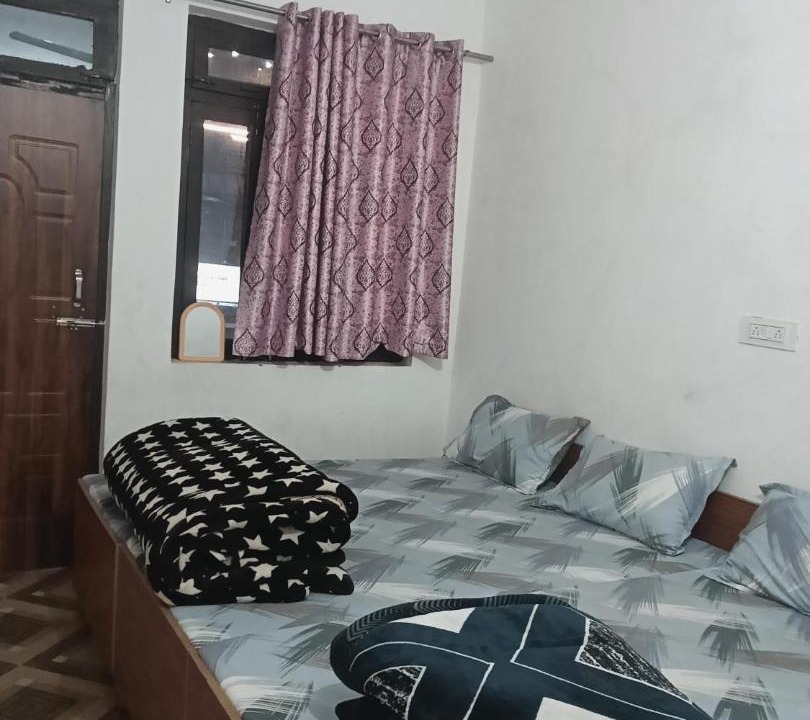 Photo of Bedroom in Narainkoti