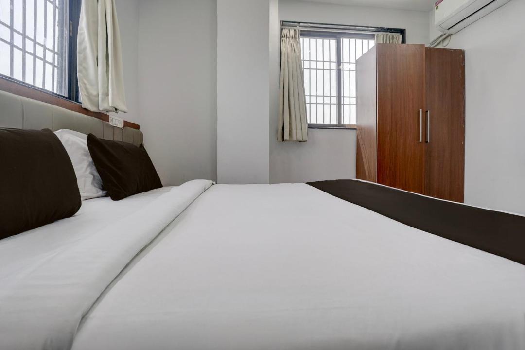 Photo of Bedroom in Daulatabad
