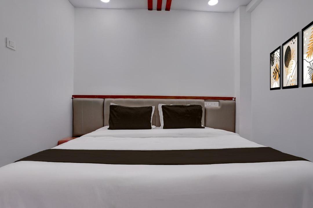 Photo of Bedroom in Daulatabad