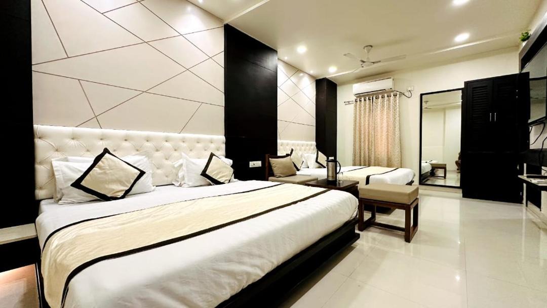 Photo of Bedroom in Mount Abu