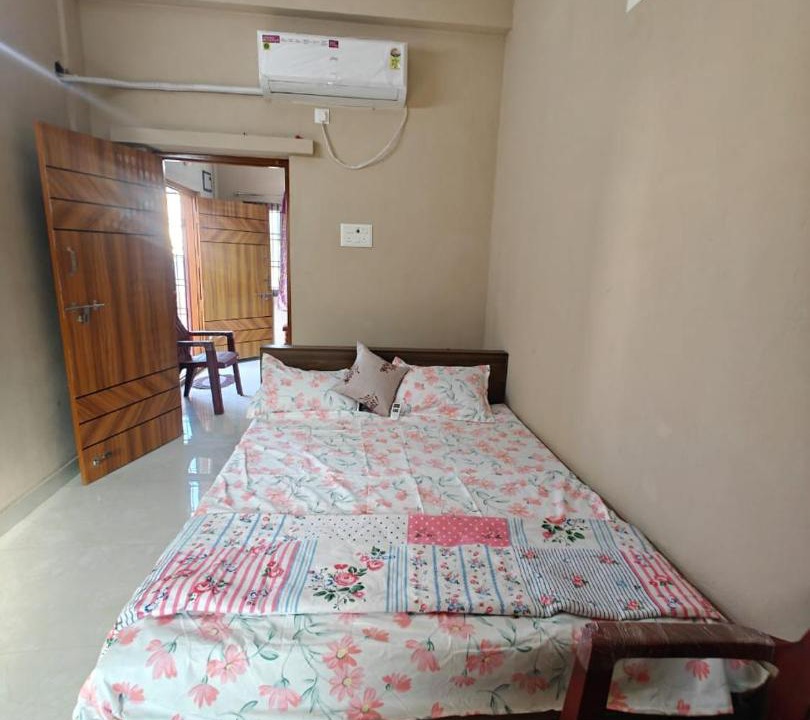 Photo of Bedroom in Srikalahasti