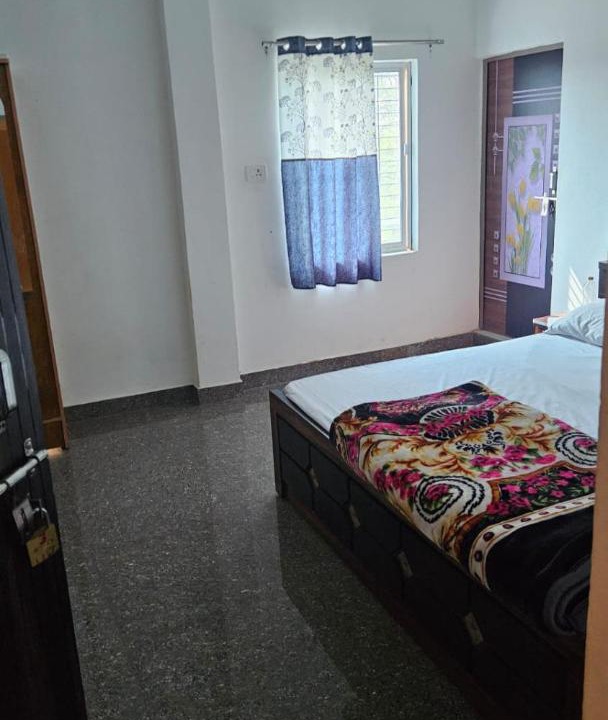 Photo of Bedroom in Etah