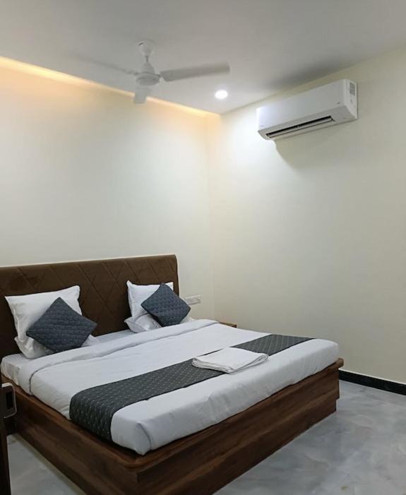 Photo of Bedroom in Varanasi