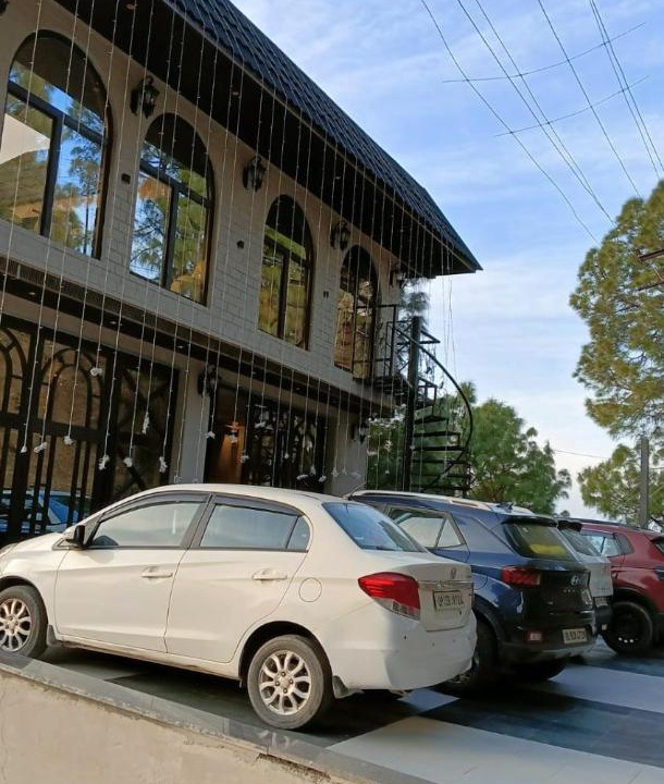 Photo of Others in Lansdowne