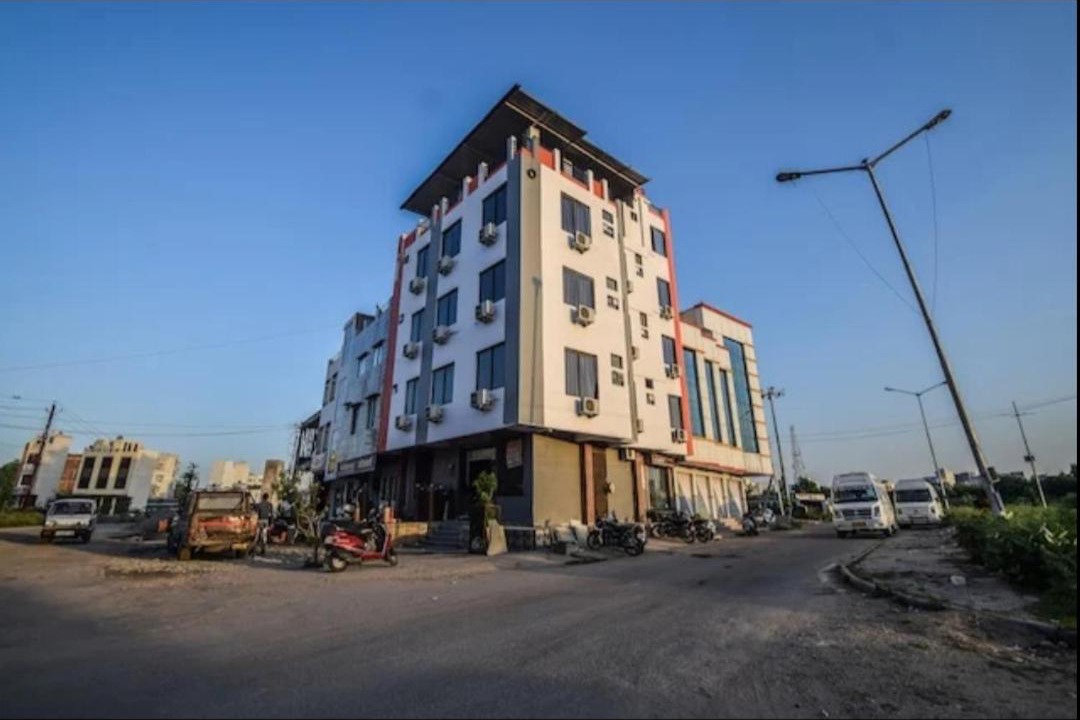 Photo of Buildings in Gayariawas