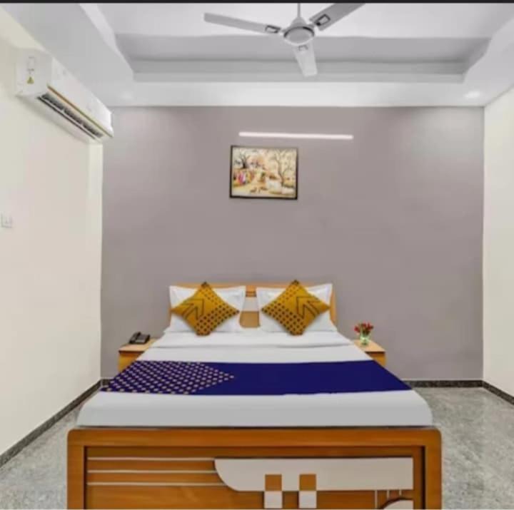 Photo of Bedroom in Vijapur