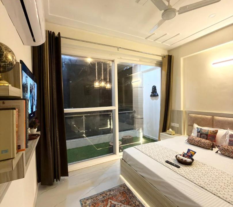 Photo of Bedroom in Tapovan