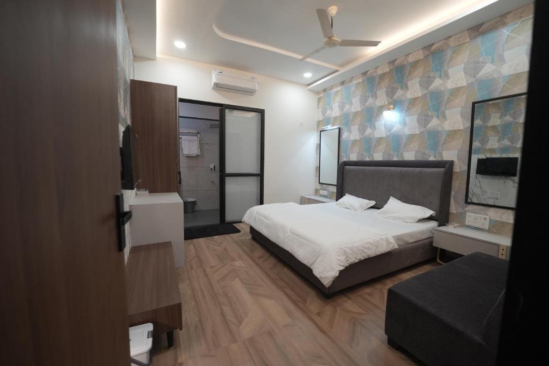Photo of Bedroom in Mhow
