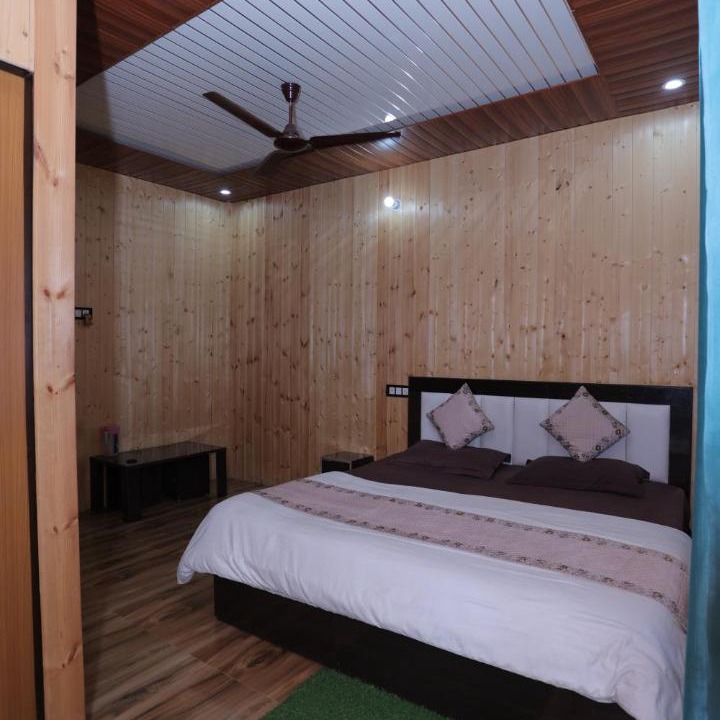 Photo of Bedroom in Narainkoti
