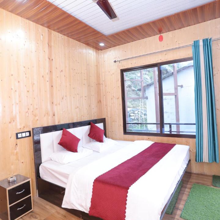 Photo of Bedroom in Narainkoti