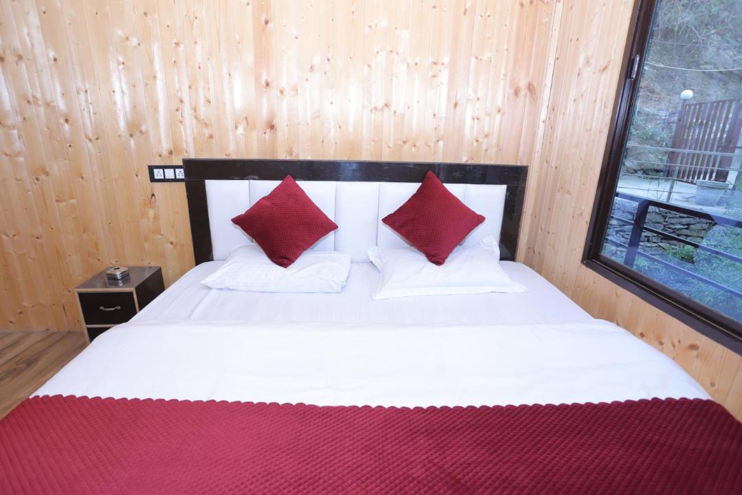 Photo of Bedroom in Narainkoti