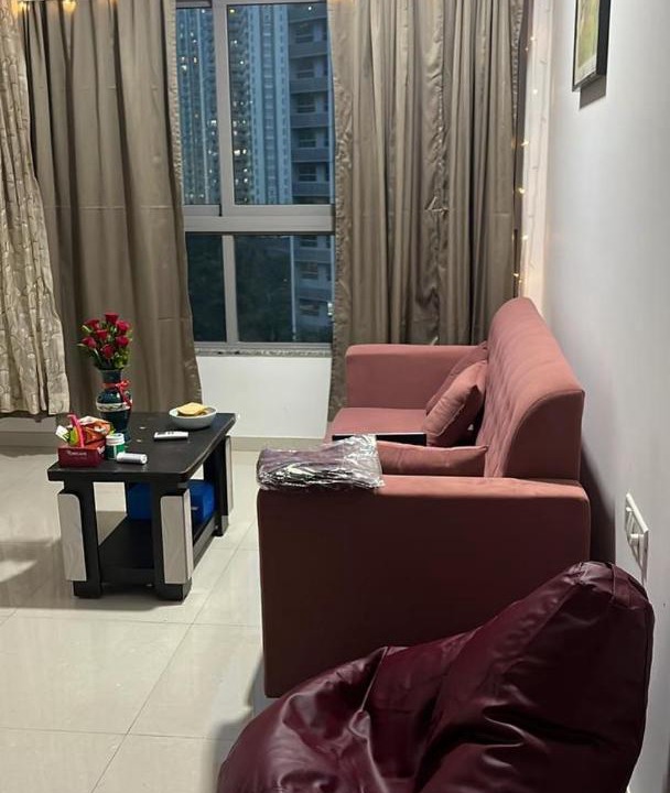 Photo of Livingroom in Thane West