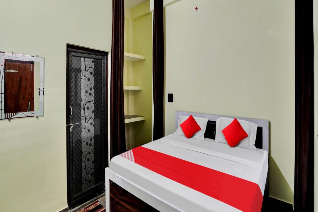 Photo of Bedroom in Naini