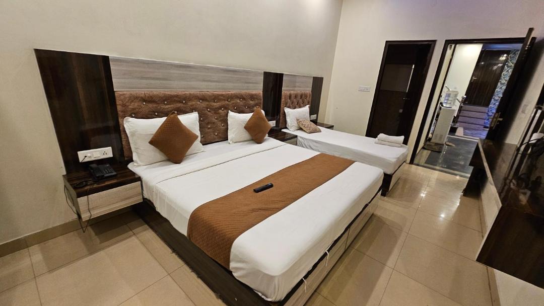 Photo of Bedroom in Delhi Cantonment