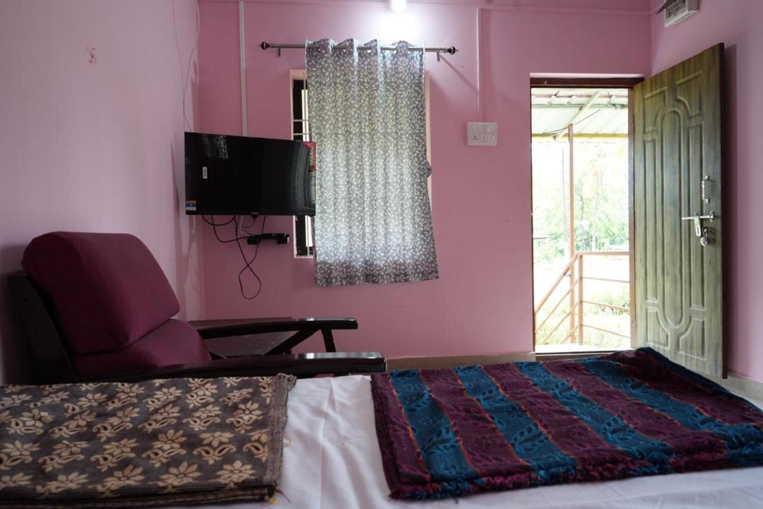 Photo of Bedroom in Karwar