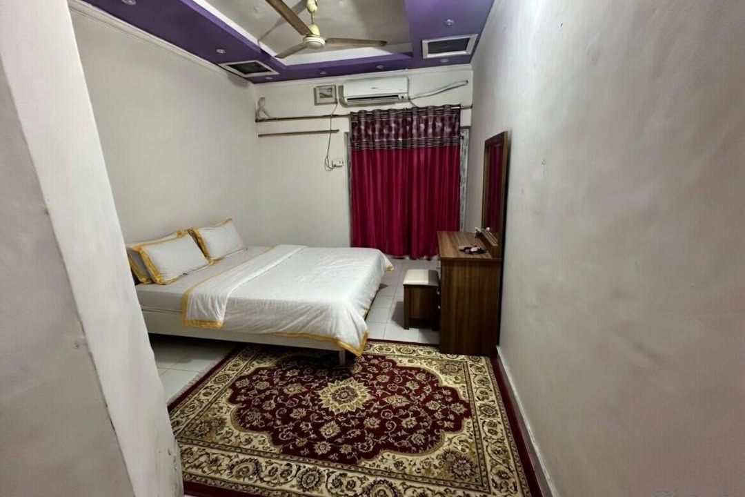 Photo of Bedroom in Hazratganj