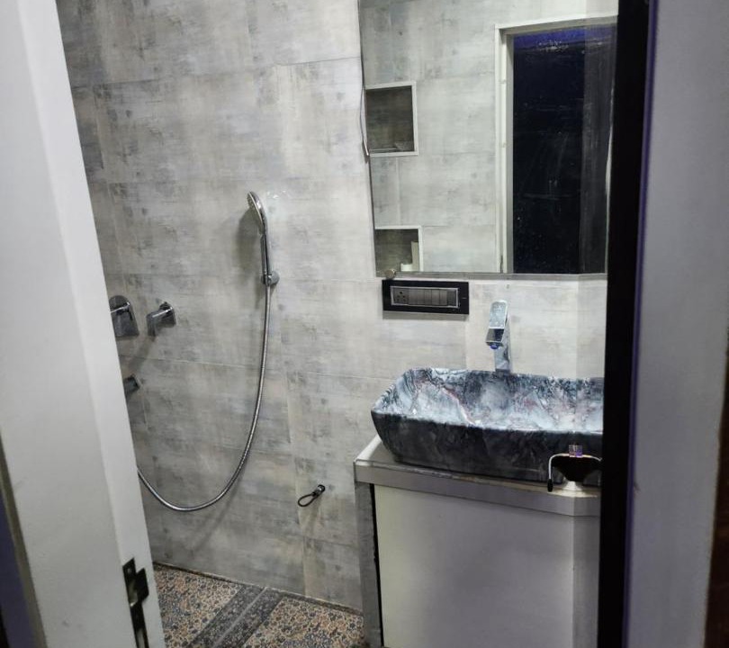 Photo of Bathroom in Cuffe Parade