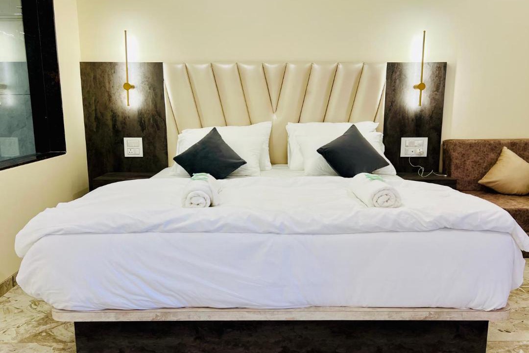 Photo of Bedroom in Mahabaleshwar