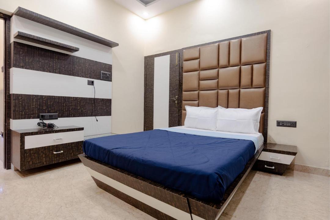 Photo of Bedroom in Ballygunge