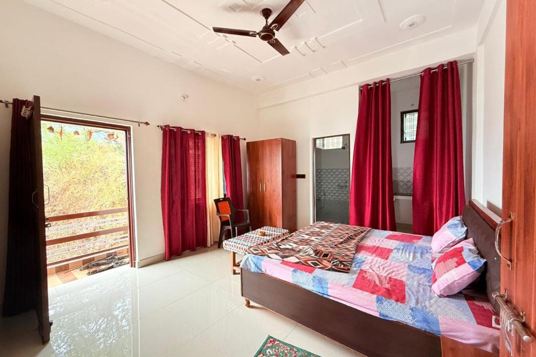 Photo of Bedroom in Lansdowne