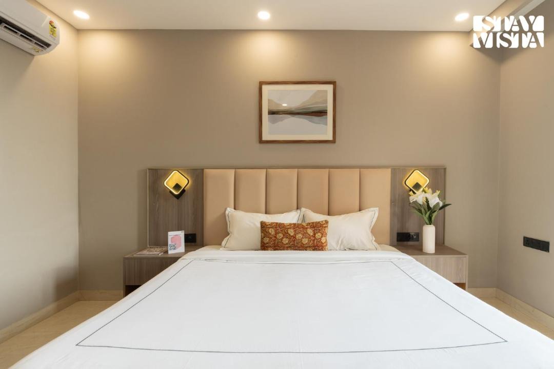 Photo of Bedroom in DLF Phase 3
