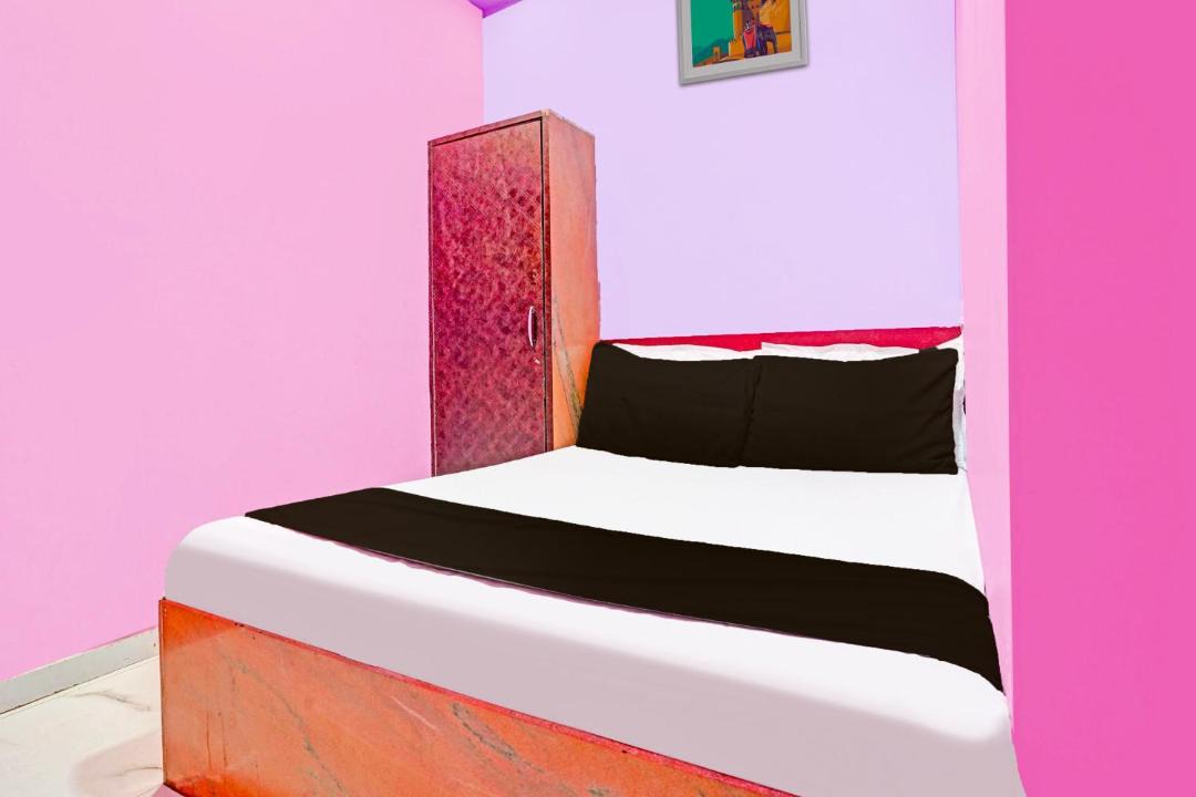 Photo of Bedroom in Prabhadevi