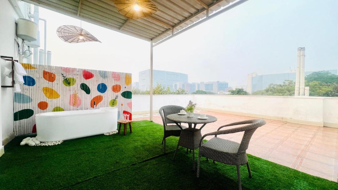 Photo of Others in DLF Phase 3