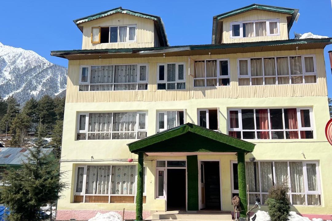 Photo of Others in Laripora