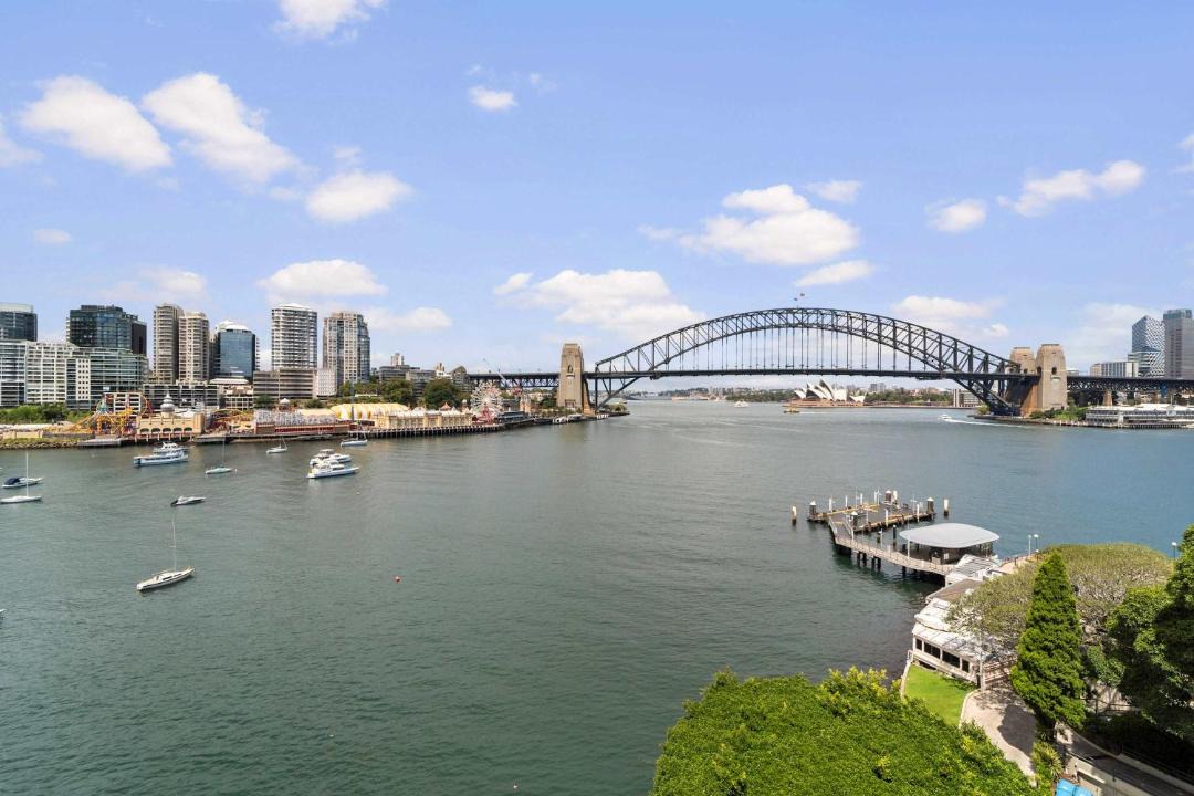Photo of Others in McMahons Point