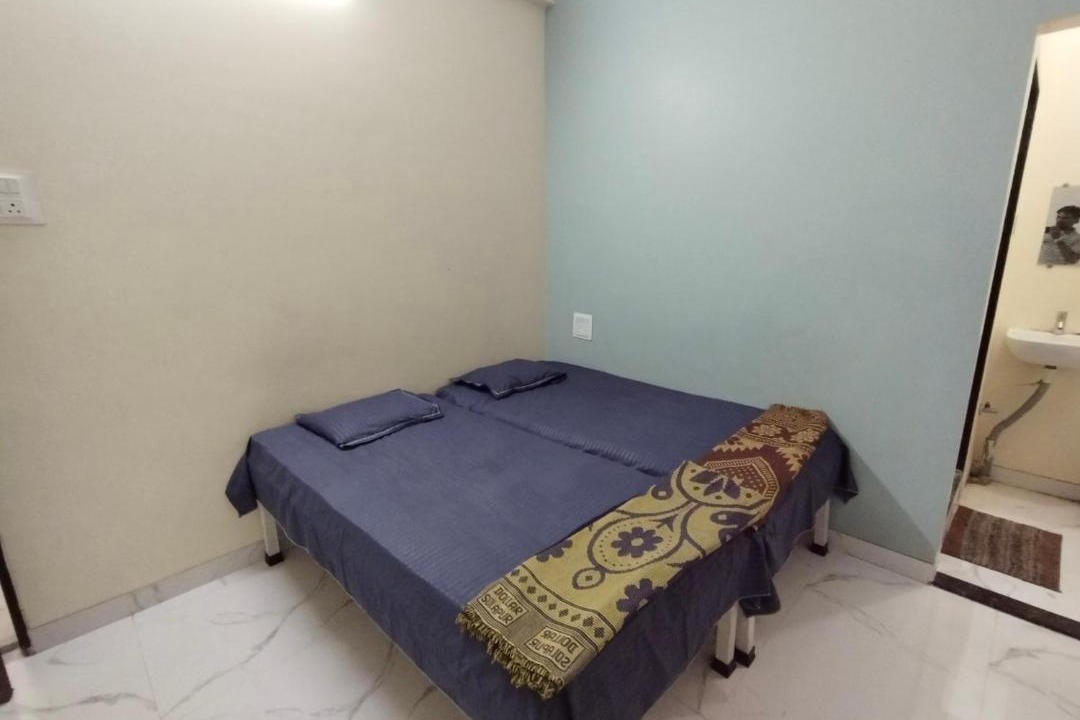 Photo of Bedroom in Akalkot