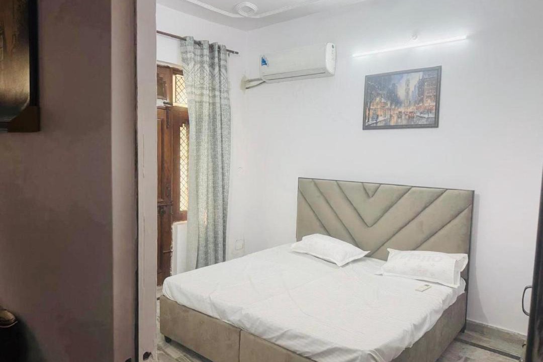 Photo of Bedroom in Mayapur