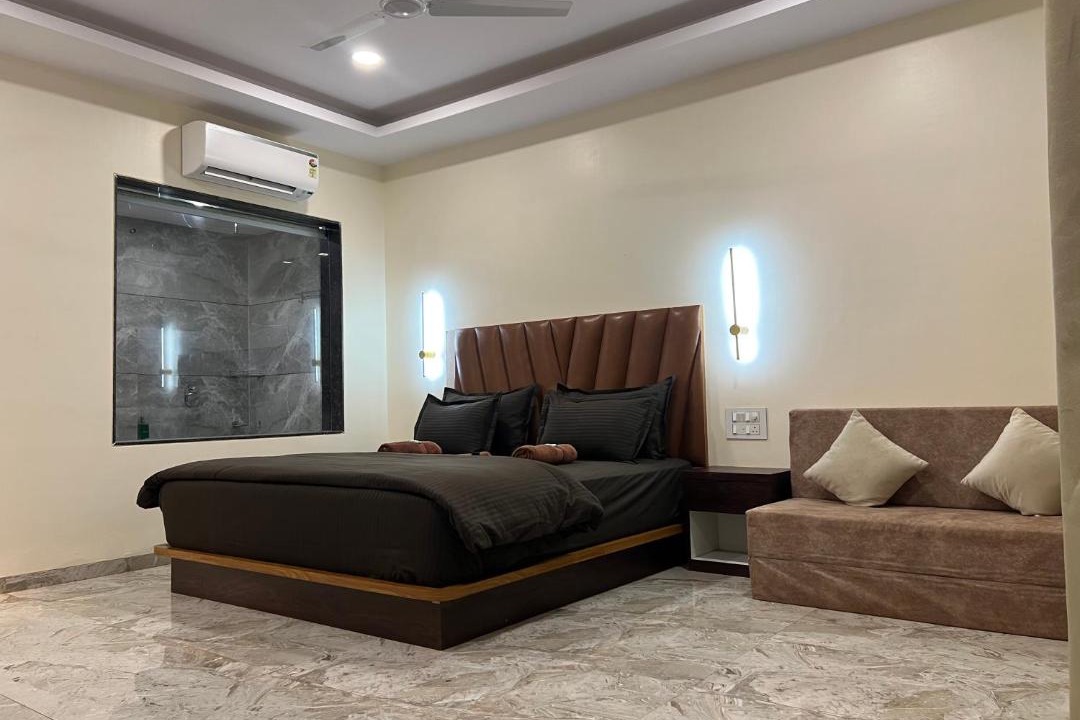 Photo of Bedroom in Mahabaleshwar